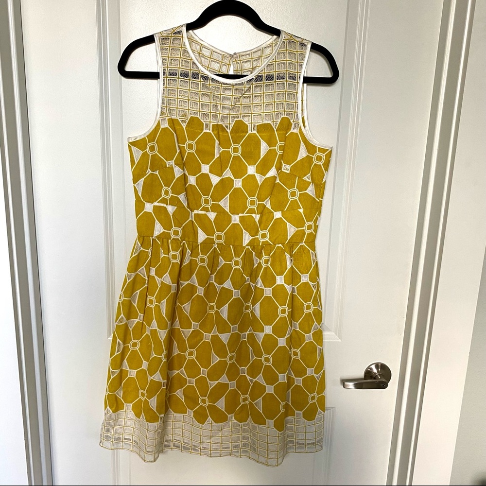 Gabby & Skye Geometric Flower Printed Dress 10 beautiful Dress!